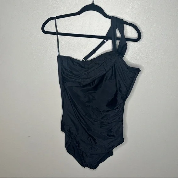 NEW Miraclesuit Rock Solid Europa One-Piece Swimsuit Black 14 - Picture 2 of 7